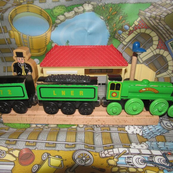 Thomas Wooden Railway Train Engine Track Vintage Flying Scotsman Complete - Picture 3 of 4